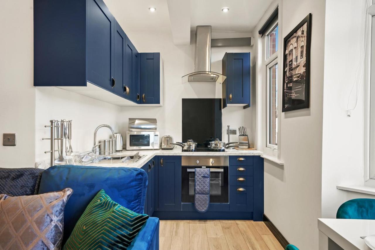 Stylish Yorkshire Gem - Sleeps 4 - Great Location Lägenhet Castleford Exteriör bild