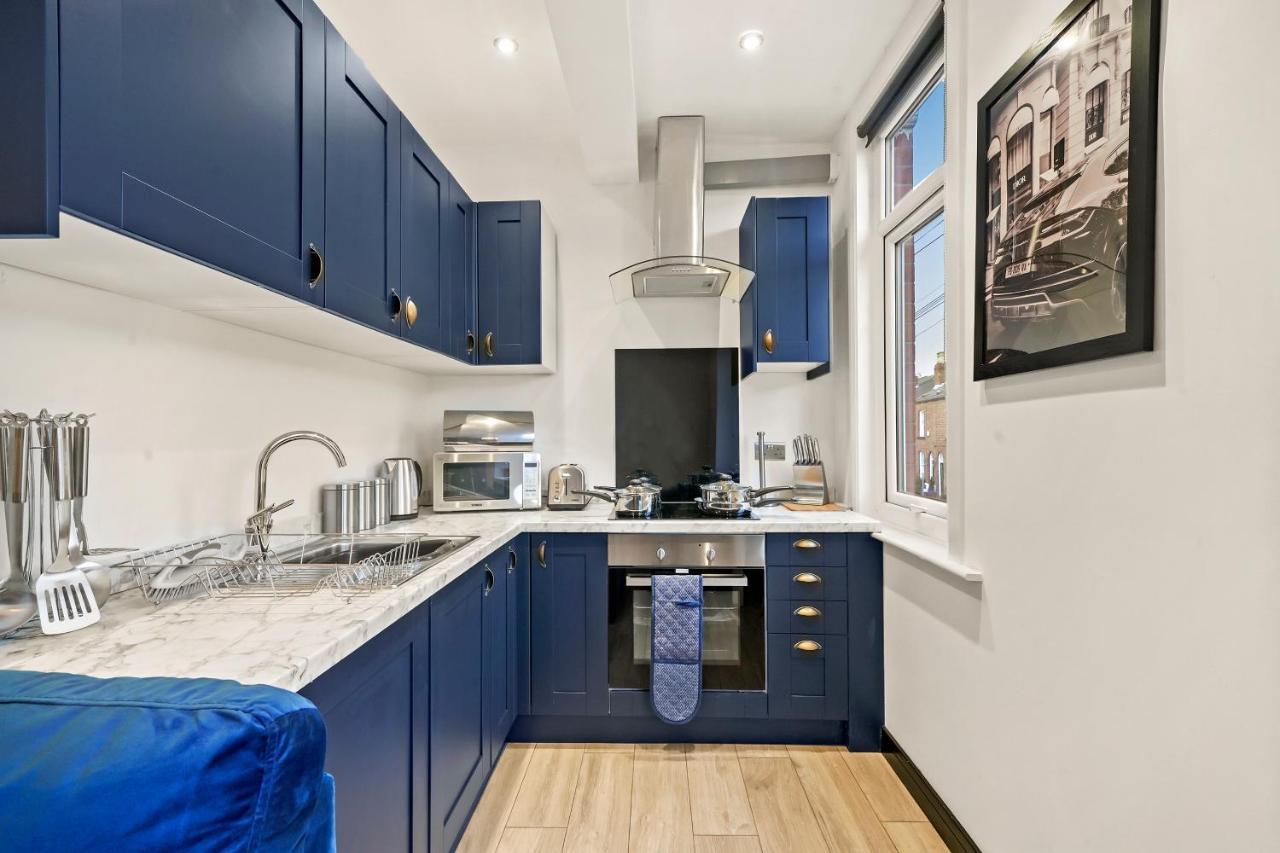 Stylish Yorkshire Gem - Sleeps 4 - Great Location Lägenhet Castleford Exteriör bild
